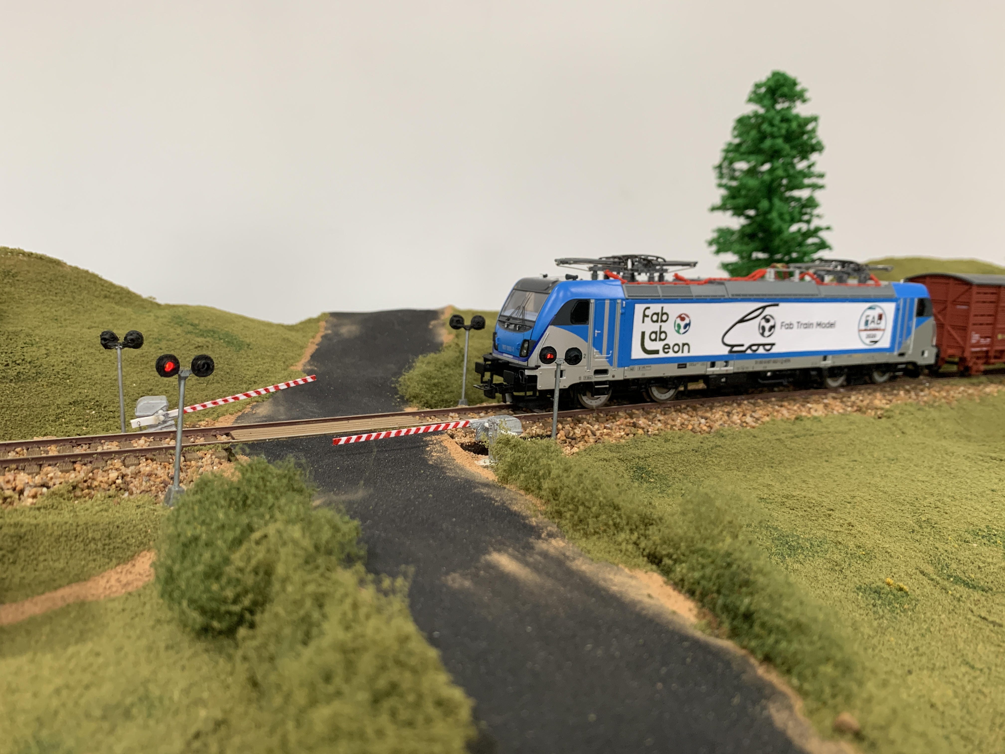 Fab Train Model, By Adrian Torres